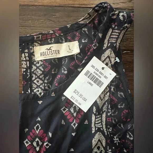 BNWT Hollister Navy/ Purple Tank Blouse- Size Large - Picture 2 of 6